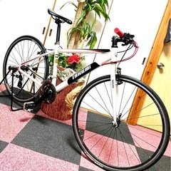 (匠)TAKUMIの軽量700Cクロスバイク.F3 R8 24段...