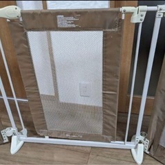 ベビーゲート　ベビーガード　日本育児スーパーワイドゲート
の画像
