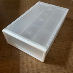 無印良品ポリプロピレン収納ケース奥行き65センチ高さ18センチ幅40