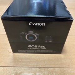 EOS R50・ダブルズームキット　ホワイト【値段交渉受け付け】