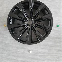 トヨタクラウンスポーツ
スポーツ Z の純正アルミホイール