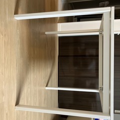 IKEA メルトルプ　白ダイニングテーブル　ほぼ傷なし、23区内でお渡しの画像