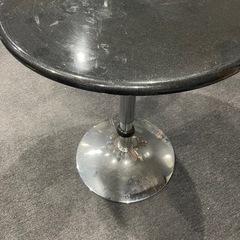 円形バーテーブル