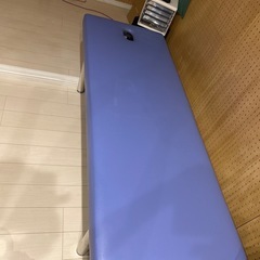 エステ施術所用ベッドの画像