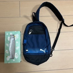 PUMAショルダーバッグの画像