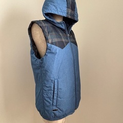 PUMAゴルフウエア　中綿入りベストの画像