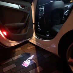 アウディA4アバント Sライン 4WDの画像
