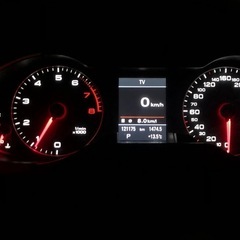 アウディA4アバント Sライン 4WDの画像