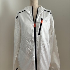 PUMAゴルフウエア　ウインドブレーカー