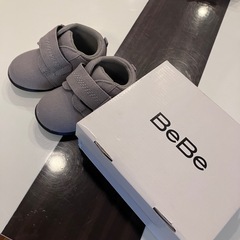 ほぼ新品BeBe べべ　ベビーシューズ　13cm