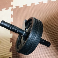 淀川区です！値下げ致しました！腹筋ローラー　筋トレ