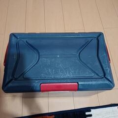 クーラーボックス