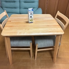 ☆２人の食卓☆　明るいダイニングテーブル 