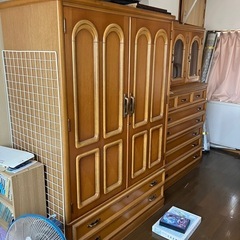 洋服タンスの画像