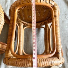 藤の丸椅子 2個組 の画像