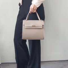  DHOLIC ゴールドバックルフラップバッグ の画像