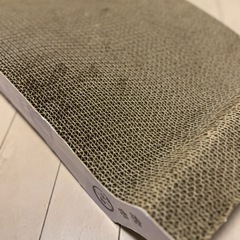 猫壱  爪研ぎ
の画像