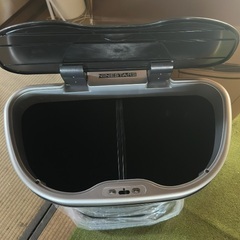 モーションセンサーゴミ箱 70Lの画像