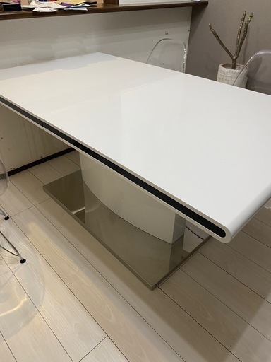 ダイニクンデーブル　伸縮性