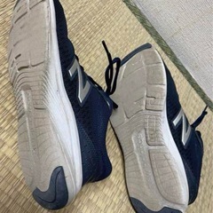 ニューバランス スニーカーの画像