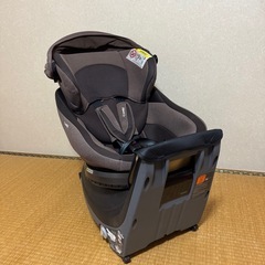 【美品】combi ISOFIXチャイルドシート