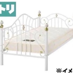 お姫様ベットフレームの画像