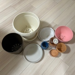 【無料】植木鉢 陶器・プラスチック製など　各種