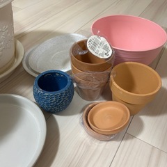 【無料】植木鉢 陶器・プラスチック製など　各種の画像