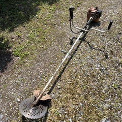 ★お話し中★　シーズン到来！　刈払機　草刈機　スチール　STIHL