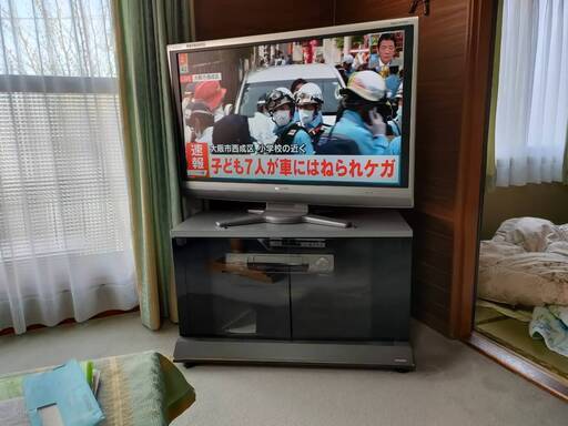 古いT４０テレビ、ビデオレコーダー，テレビ台セット