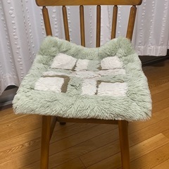 クッション付きイス