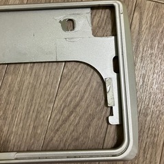 黄色ナンバーの枠が隠れますの画像