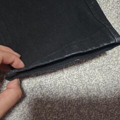 ユニクロ　チノパン　黒　メンズ Lの画像