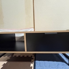 できれば今月まで！
引き出し付きテーブル