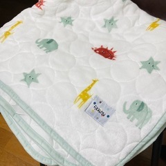 布団　敷きパッド　キッズ向け