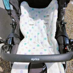 Aprica

AB型ベビーカー マット付きの画像