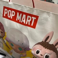 POPMARTスカルパンダWinter Symphony ぬいぐるみの画像
