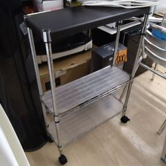 美品　ニトリ　隙間ラック　キッチンワゴン　キッチンラック　メタル...