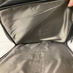 新品未使用⭐️ブラック 黒 USB充電ポート付きリュックの画像