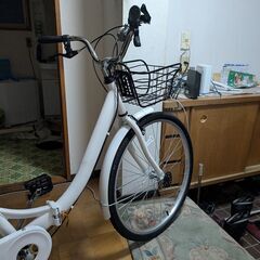 ママチャリ 折りたたみ自転車 26インチ 7段変速 ミニベロ カゴ付 折り畳み 自転車 シティサイクル 街乗り 通勤 通学の画像