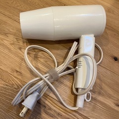 無印良品　ドライヤー　白