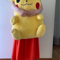 ピカチュウ特大ぬいぐるみ