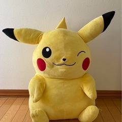 ピカチュウ特大ぬいぐるみの画像