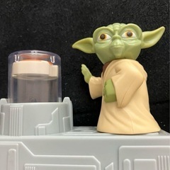 スターウォーズ ヨーダ　R2-D2 ハッピーセット マクドナルド　美品
の画像
