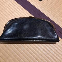 黒のクラッチバック