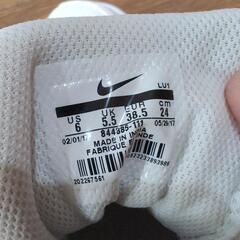 NIKE スニーカー 24.0cmの画像