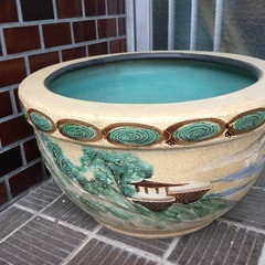 陶器の金魚ばち