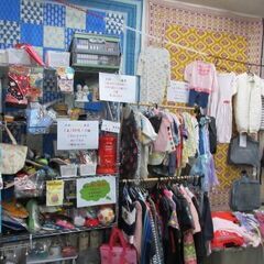 ベビー　子供服　雑貨　いろいろ　１００円で　　無人販売です