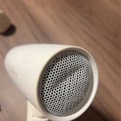 サロニア　ドライヤー　ホワイトの画像