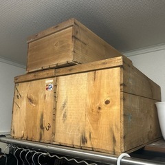りんご箱3個